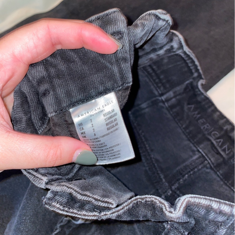 Black American Eagle paper bag waist mom jeans - Picture 5 of 5